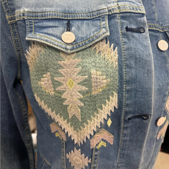 LulaRoe JAXON Embroidered denim jacket - Picture 7 of 11